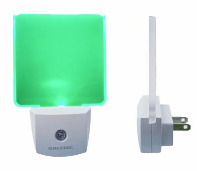 China Square Small Desk Plug In Led Green Light Night Light With Auto Dusk To Dawn Sensor for sale