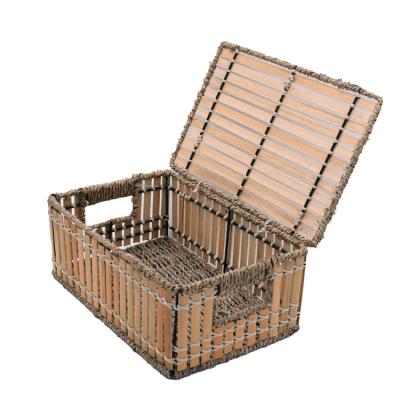 China Viable hot sale display basket for food rectangle bamboo bread baskets for fruit vegetable iron frame food baskets with lid for sale