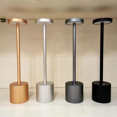 China Modern wireless cardless wireless charging battery operated table lamp for ktv hotel bar restaurant dining room for sale