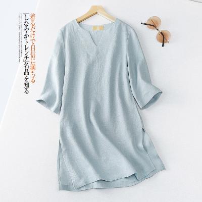 China Breathable Customize Women's HALF Sleeve V Neck 100% Canvas Tunic With Side Slits In Light Blue for sale