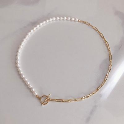 China Won't Fade 2022 14k Gold Filled Stainless Steel Paperclip Chain Necklace Toggle Hugging Baroque Freshwater Pearl Choker Pendant Necklace for sale