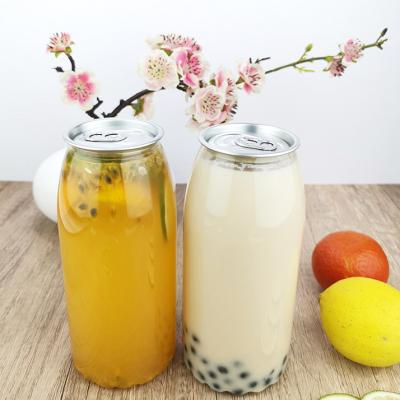 China garrafas plásticas do ANIMAL DE ESTIMAÇÃO 650ml com produto comestível claro das garrafas de água das tampas instantâneas à venda