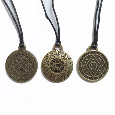 China OEM FASHIONABLE Zinc Alloy Amulet Bronze Charms Coins Necklace Pendants Health Wealth Amulet 25mm for sale