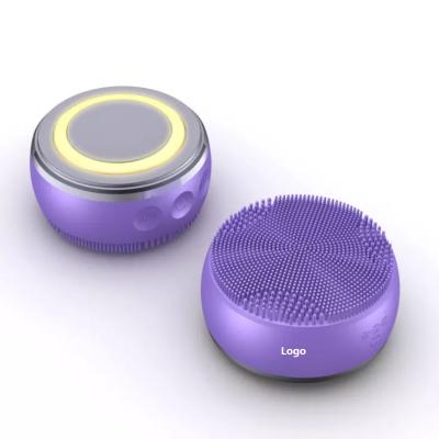 China Face Massager Foam Detergent DEEP CLEANING Facial Cleansing Brush Vibrating Silicone Facial Cleansing Brush With LED for sale