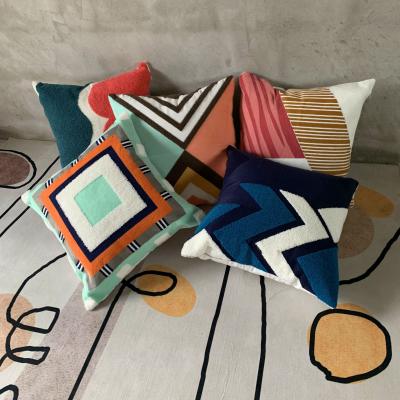 China Anti-Pull Statistical Institute Hot Sale Style Moroccan Nordic Cotton Embroidered Tufted Pillow Case For Home for sale