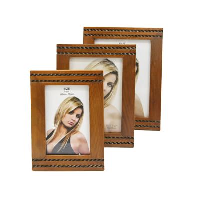 China Manufacturer 4x6 5x7 6x8 Wholesale Home Decorative Pine Picture Frame Wooden Picture Frames for sale