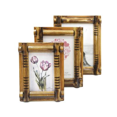 China Vintage style bamboo and pine wood shabby chic handmade ornate picture frame wafer gift photo frame home decorative wooden picture frame for sale