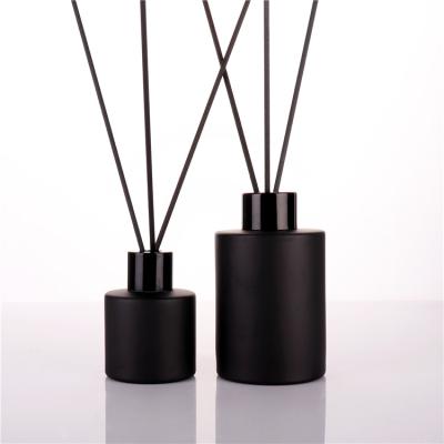 China Home Decoration BOYE Small Capacity Black Home Fragrance Oil Diffuser Empty Glass Bottle for sale