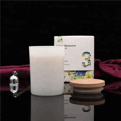 China BOYE High End Custom Scented White Soy Wax Candle In Glass Jar for sale