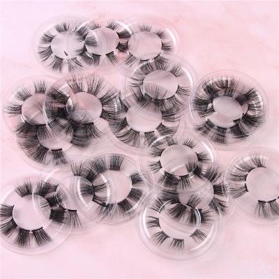 China DIY Criss-Cross Extension Individual Group Lashes Soft And Light Lashes Look 8 Groups Natural Eyelashes for sale