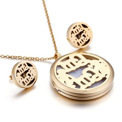 China Wholesale TRENDY Custom 18K Gold Filled Love Mom Open Round Picture Frame Heart Pendant Necklace Jewelry Set for sale