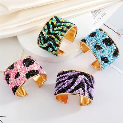 China Wholesale Retro Color BOHEMIA Large Seed Bead Bangle European Stripe Bohemian Wide Leopard Metal Cuff Bracelet for sale