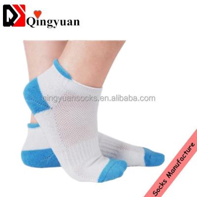 China Anti Slip Anti Bacterial Colorful Girls Grip Sock OEM Service Customized for sale