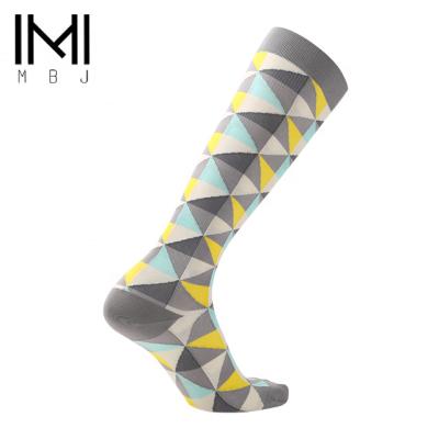 China Other Comfy Custom Compression Basketball Running Socks For Prevent Puffiness for sale