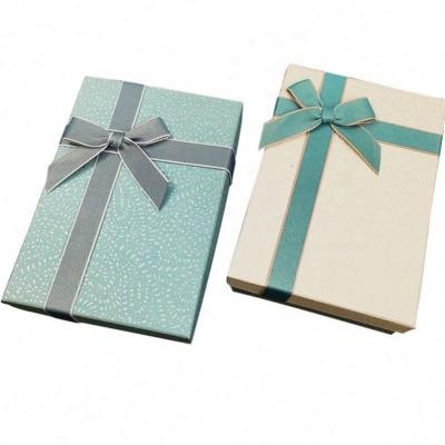 China Gift & Craft Packaging Custom Design Exquisite Colorful Corrugated Kraft Paper Gift Box With Lid for sale