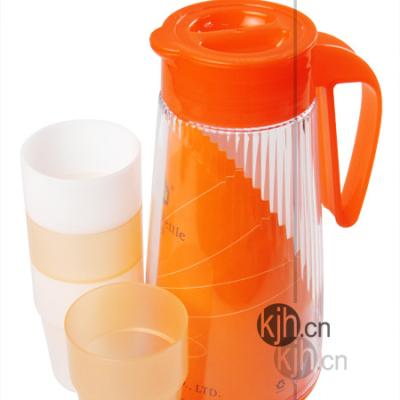 China Viable Wholesale Customed Cold Water 1.6L Bottle Promotional Plastic Water Jug With 4 Cups Full Set for sale