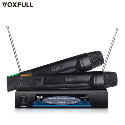 China Long Range Handheld Microphone Cheap Price Dual Channel Handheld Wireless Microphone MIC System for sale