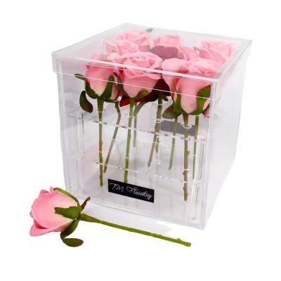 China Recyclable acrylic gift box with lid for flower and rose for sale