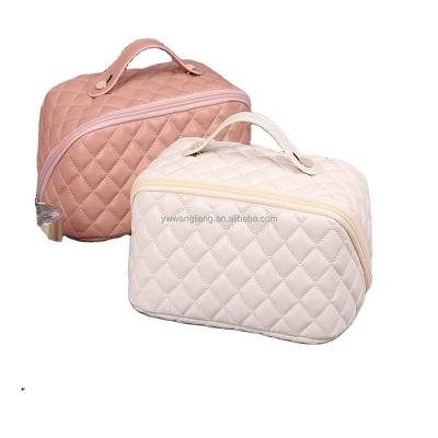 China Vintage Professional supply all kinds of  Lady hot sales PVC cosmetic bag for sale