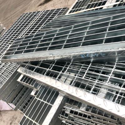 China Industrial Customize To Galvanize Drain Step Ladder Floor Steel Grating Steel Steps for sale