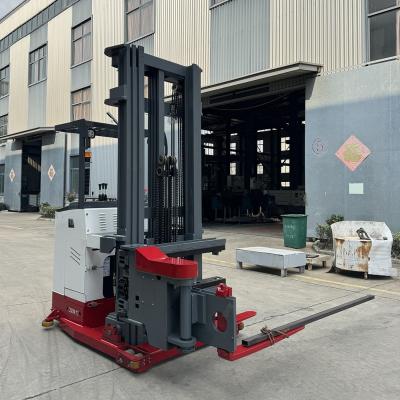 China Cad 2 Ton 7m Vna Fork Truck Warehouse 3 Way Stacker à venda