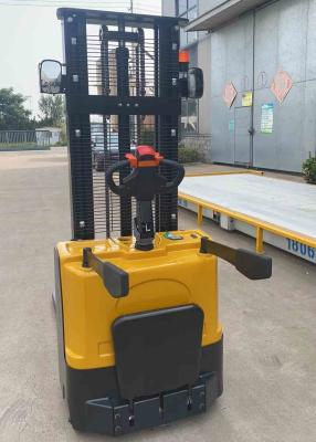 China 1.5ton 3000mm Light weight Full electric platform stacker with side wheels for tight spaces use for sale