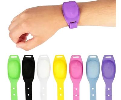 China Silicone Wristband Sterilization Body Care Squeez Wristband Hand Dispenser Sanitizer Wristband for Disinfection for sale