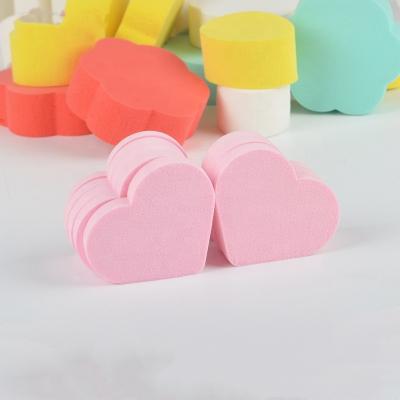 China Hot Selling Wet Dry Heart Shape Dual Use Elastic Compressed Cellulose Facial Portable Cosmetic Blast for sale