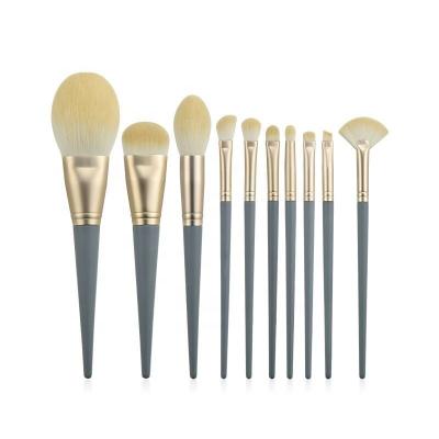 China 2021 fluffy hot sale makeup brushes private label normal size 10 pieces blush powder foundation makeup brush for sale