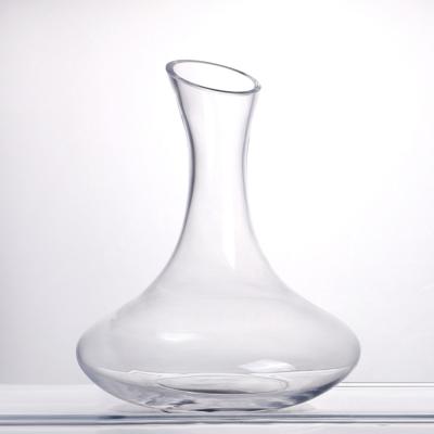 China Elegant Home Glassware Single Clear Large Mouth 1.7L Round Decanter Shaped Crystal Wine Decanter Set for sale