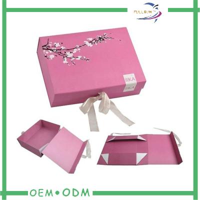 China Flat Folding Magnetic Gift Boxes Texture Paper Decorative Gift Box With Ribbon for sale