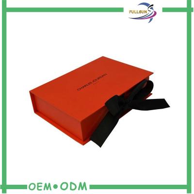 China Hot Stamping Customized Printing Paper Folding Box With Magnetic Ribbon Close for sale