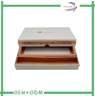 China Golden Logo Packaging Wedding Candy Boxes With Paper Insert , Box Of Candy for sale