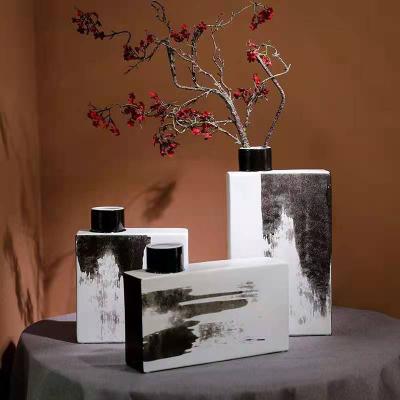 China Handmade vase home business vase ink gift decoration new modern minimalist ceramic hand-painted minimalist decoration for sale