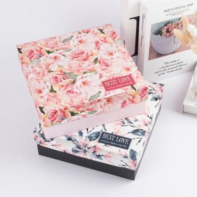 China Recycled Materials Wholesale Latest Design Custom Luxury Gift Box Paper Box Mother's Day Wedding Gift Box High Grade for sale