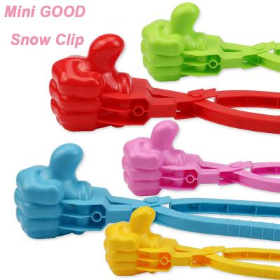 China GOOD SHAPE New Design Plastic Clip Battle Toy Winter Snowball Clip Toy Fasion Snowball Fighting Plastic MINI Clip or Child for sale