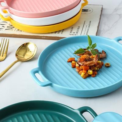 China Sustainable Ceramic Bake Pan Good Quality Kitchenware Colorful Ceramic Bakeware With Double Handle for sale