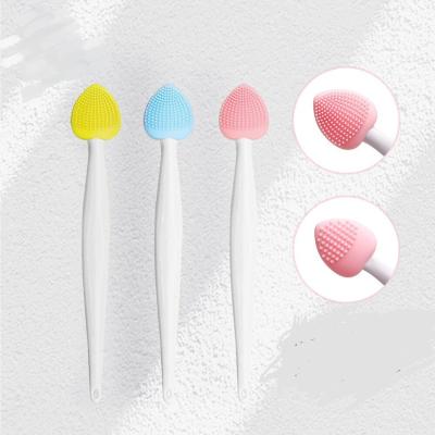 China New Fasion Mini Vegan Simple Heart Shaped Silicone Nose Scrubber Nose Tool Double Head Blackhead Cleansing Exfoliator Lip Scrub Brush for sale