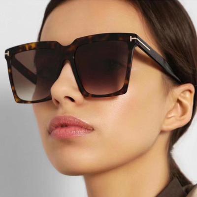 China 2021 Wholesale Ladies Large PC Frame Sun Glasses Outdoor UV Protection Anti-ultraviolet Sunglasses 2021 Shades Oversized Square Sunglasses for sale