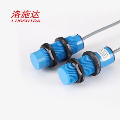 China Zylinderförmiger kapazitiver Plastiksensor M30 DCs 10-40V zu verkaufen