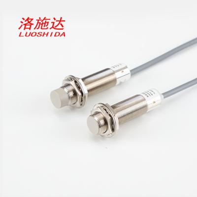 China Sensor de proximidade capacitivo nivelado para o tubo de bronze cilíndrico plástico da C.C. M18 da detecção à venda