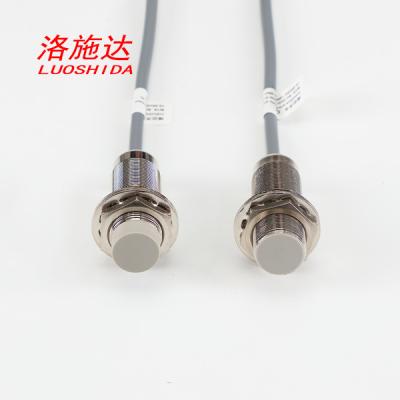 China DC 3 Wire Metal Cylindrical M18 Inductive Proximity Sensor For Metal Detection for sale