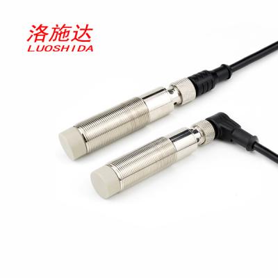 China Annäherungssensor-Langstreckenschalter DCs M18 zylinderförmiger induktiver mit M12 4 Pin Plug Connector zu verkaufen