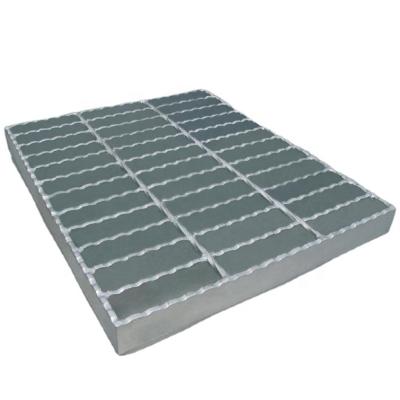 China China Traditional Metal Serrated Drainage Sheets Steel Grating Grating To Construction Building Material for sale