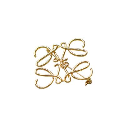 China ALLOY European and American Catwalk Brooch Irregular European and American Central Institute of Statistics Badge Cavity Flower Personality Bodice Brooch Dress Accessories for sale