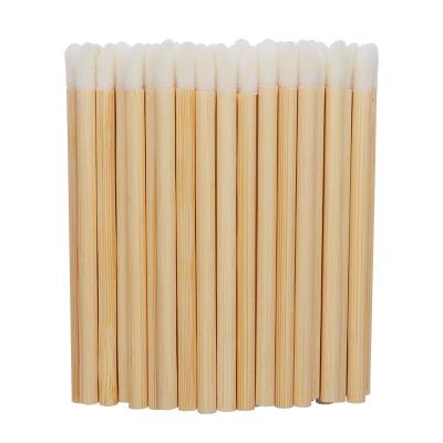 China Lip Wands Machine Mini Lip Liner Stick Applicator Simple Wholesale Cosmetic Brush Machines Disposable Bamboo Handle Makeup Lip Brushes White Hair for sale