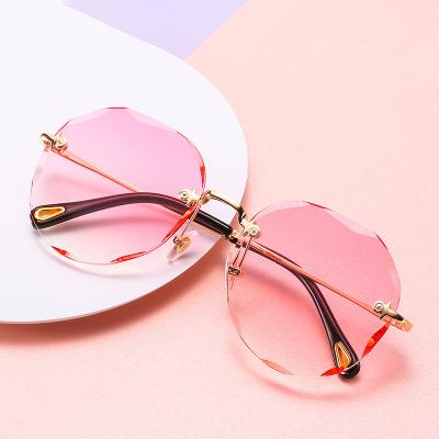 China High quality fashion personality lady sunglasses gradient color polygon metal frame sunglasses large for sale