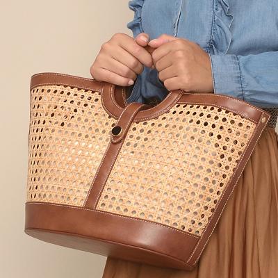 China Lady's Rattan Straw Handbag Luxury Women Beach Tote Bag Hollow Out Fashion New Arrival Summer Imitation for sale