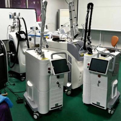 China Best High Tech Stretch Mark Wrinkle Remover Co2 Laser Machine CO2 Laser Partial Skin Resurfacing Machine for sale