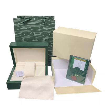 China Classic Elegant Vintage Custom Luxury Luxury Watch Box OEM Storage Gift Packaging Watch Box Green Leather Simple Wooden Cases Sit for sale